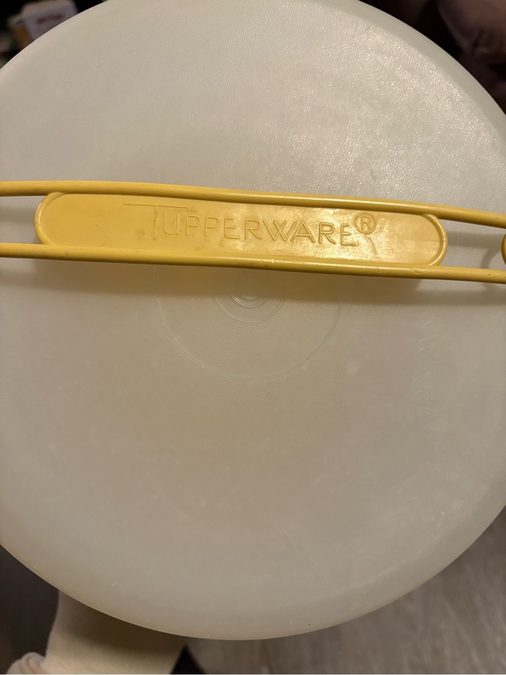 Tupperware Yellow Snap-Lid Kitchen Bucket - Picture 6 of 6